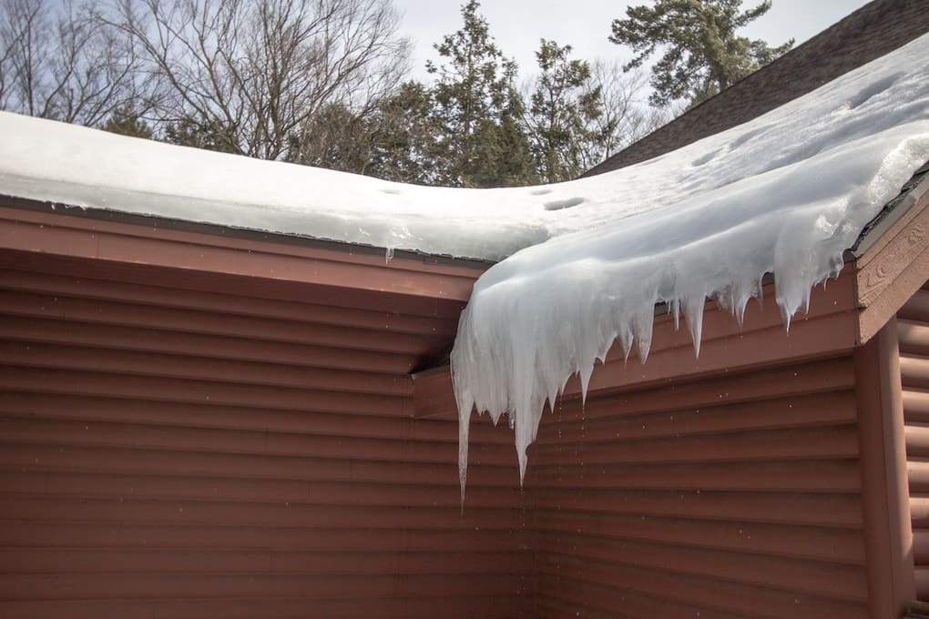 ice dam on roof